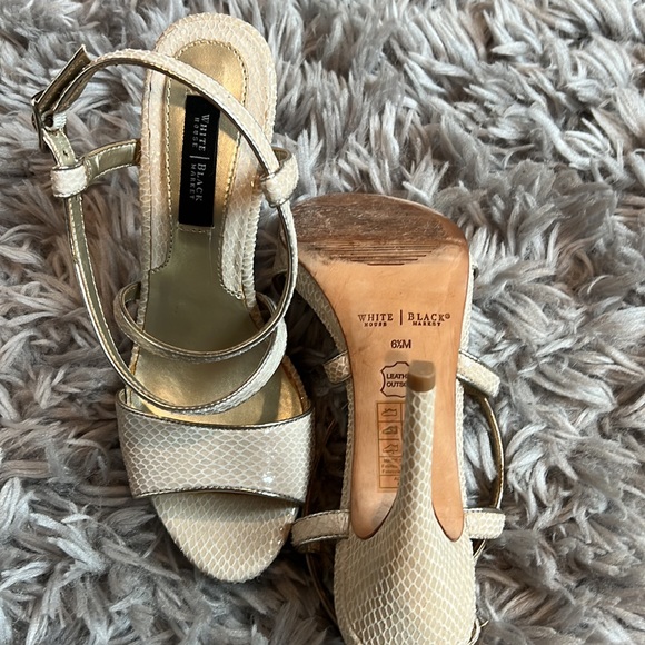 White House Black Market heels size 6.5 - Picture 4 of 4